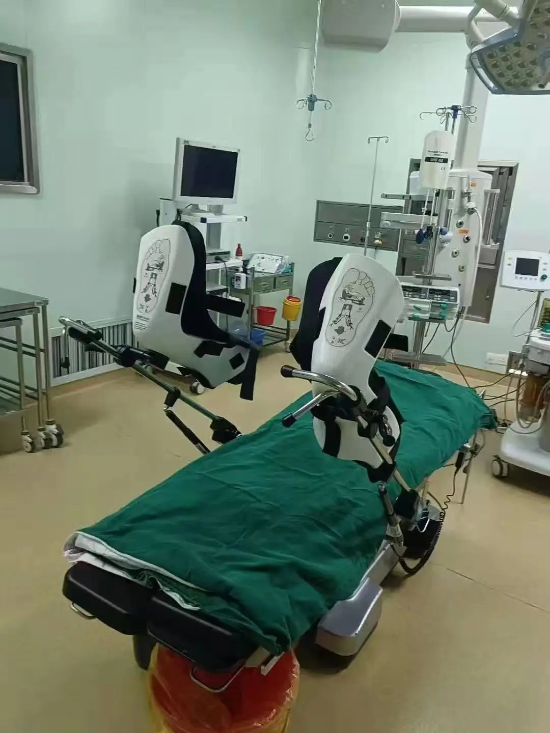 Mindray HyBase upgrade with SurgicalPillar stirrups in Mexico